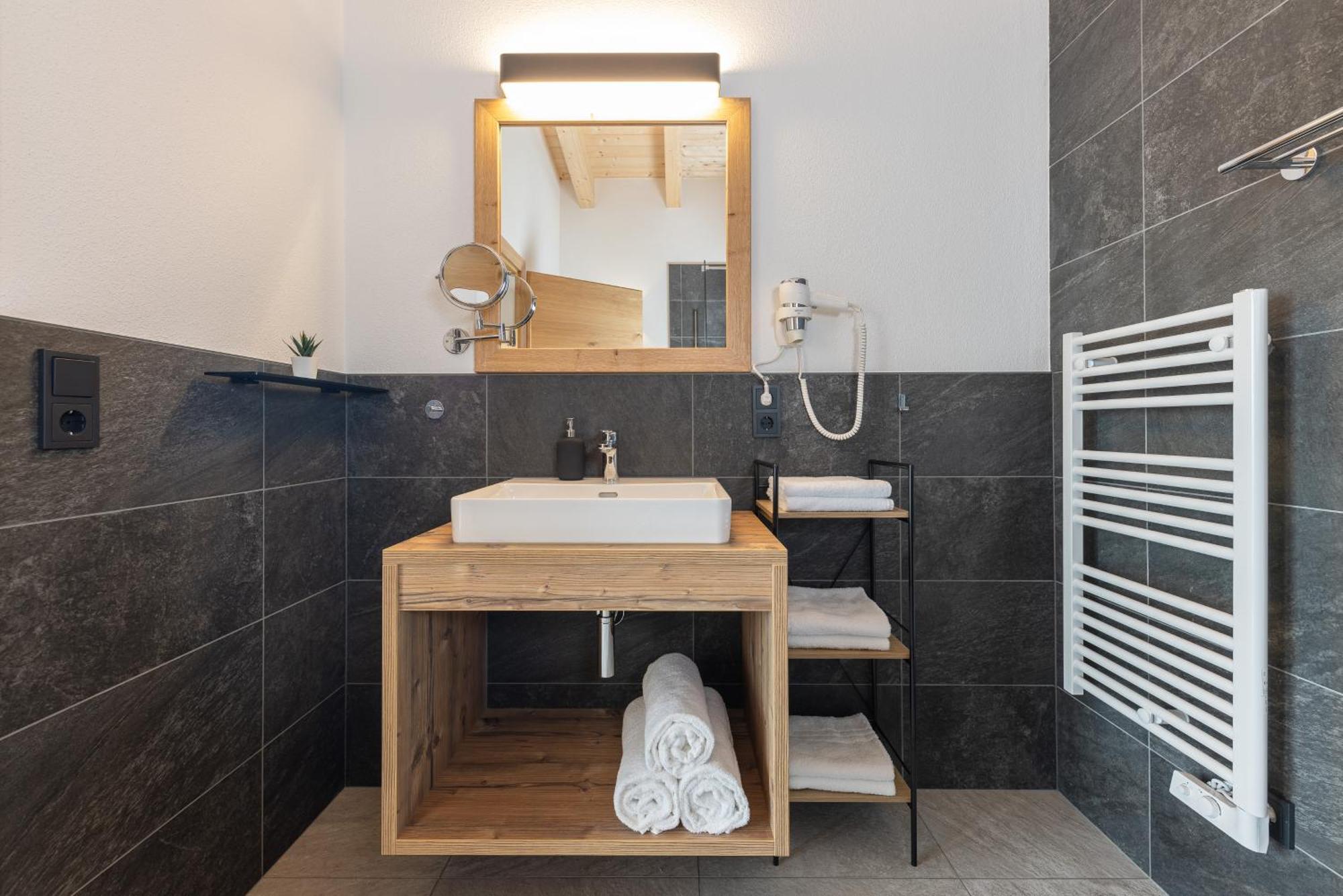 Apartments Am Bichl Фулпмес Екстериор снимка